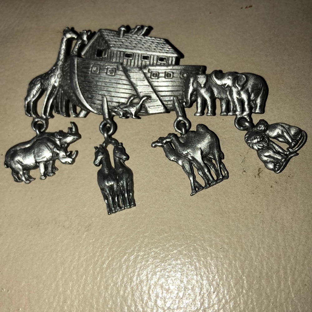 Noah’s arch brooch.